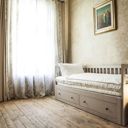 The Emerald Szálloda *