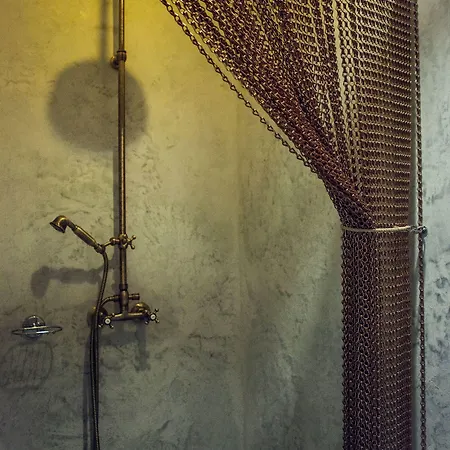 The Emerald Szálloda *