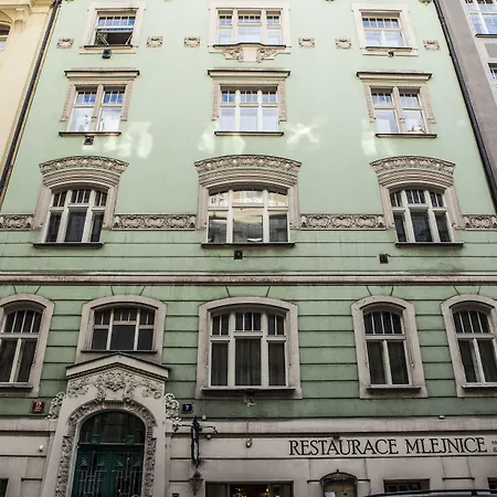 The Emerald Hotel *