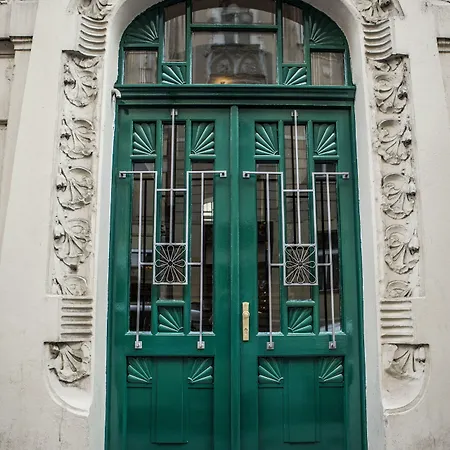 The Emerald Praga